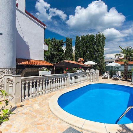 Apartments Pavic Malinska Zewnętrze zdjęcie