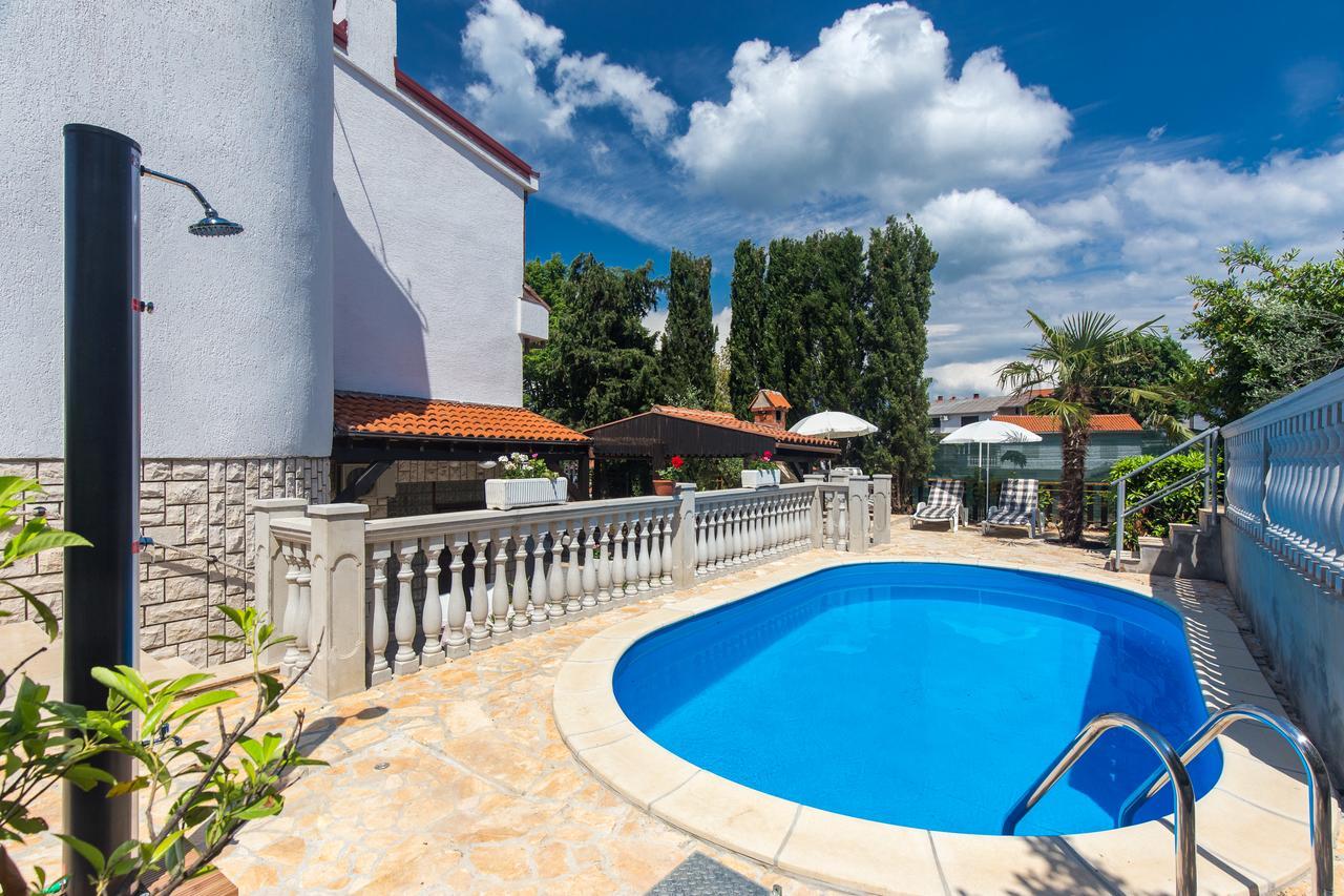 Apartments Pavic Malinska Zewnętrze zdjęcie