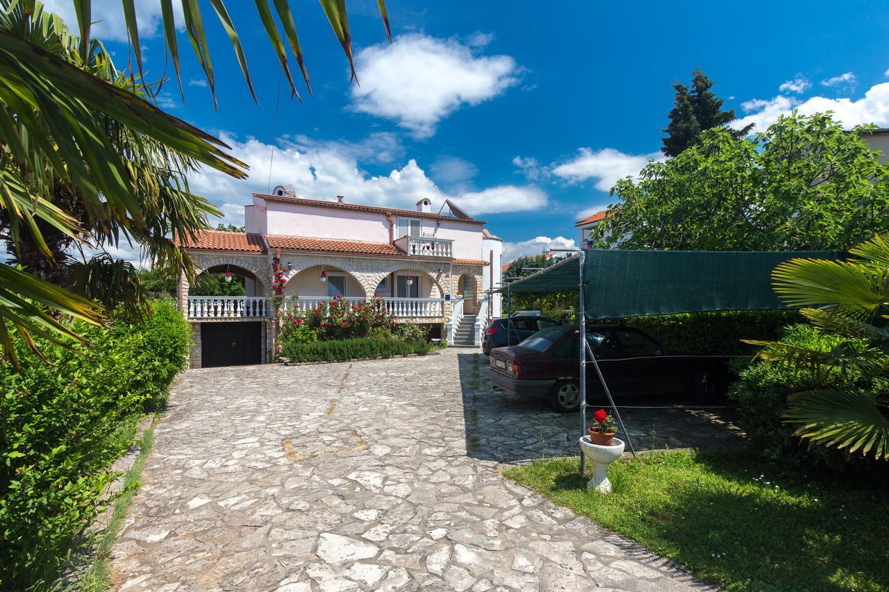 Apartments Pavic Malinska Zewnętrze zdjęcie