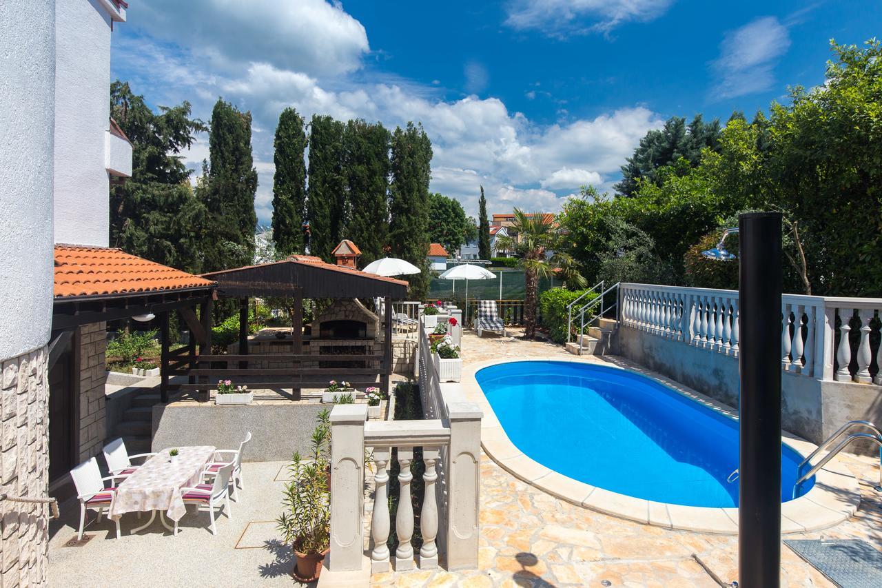 Apartments Pavic Malinska Zewnętrze zdjęcie