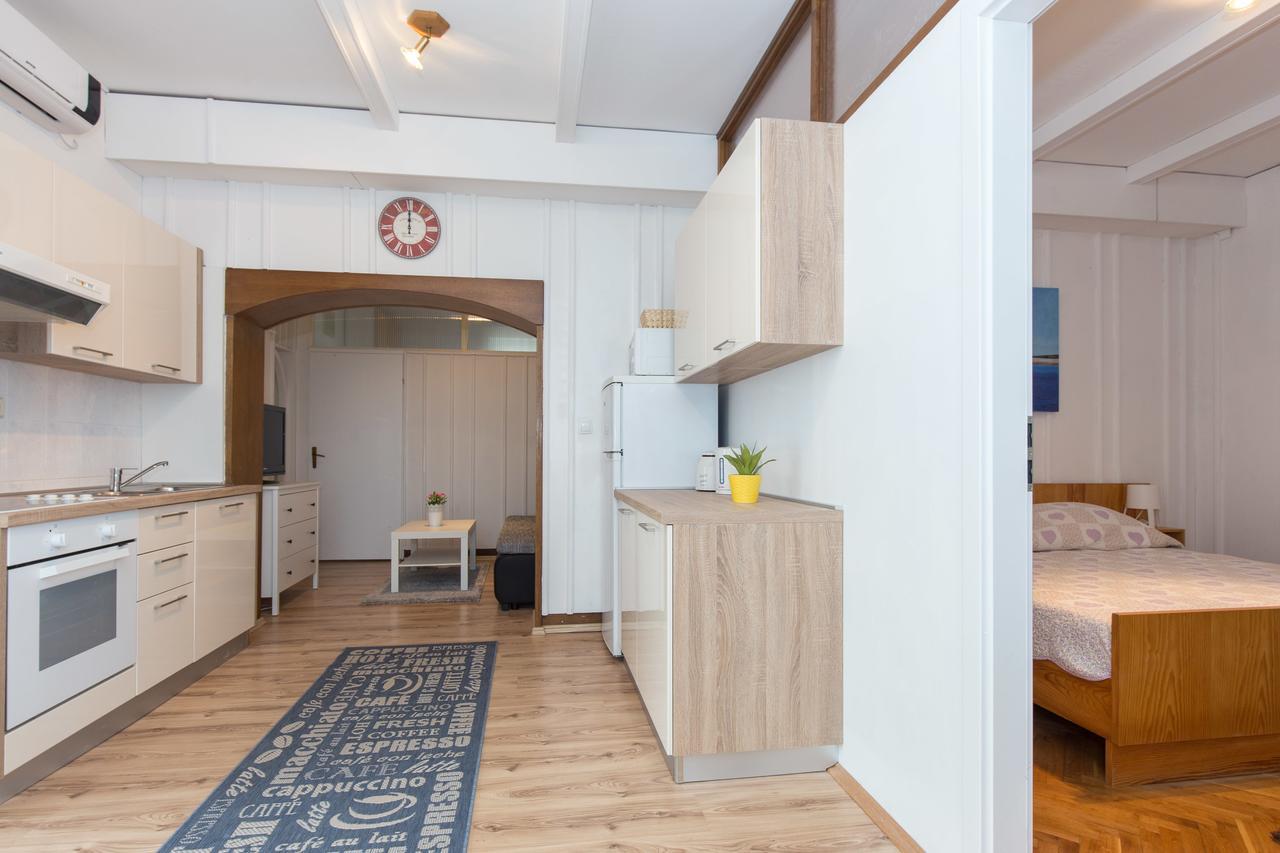 Apartments Pavic Malinska Zewnętrze zdjęcie