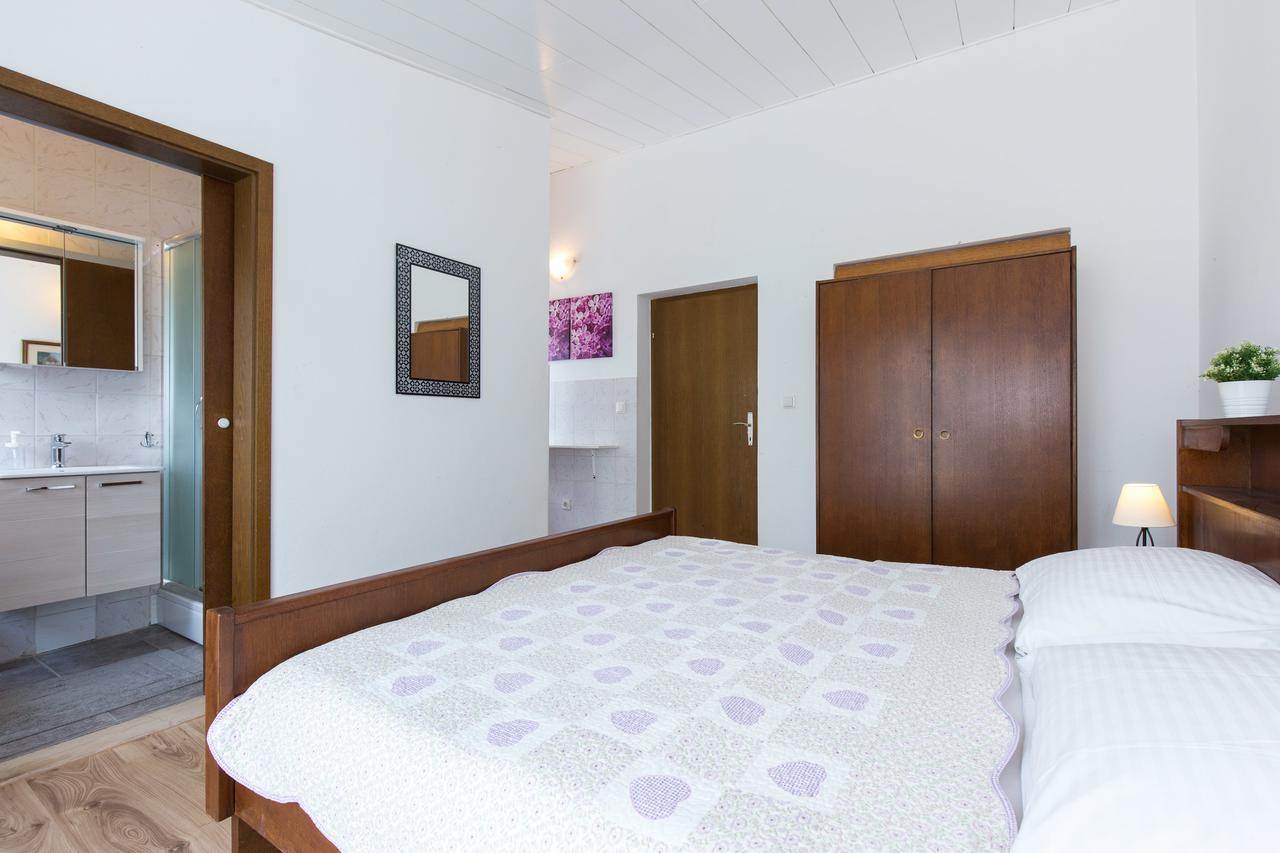 Apartments Pavic Malinska Zewnętrze zdjęcie