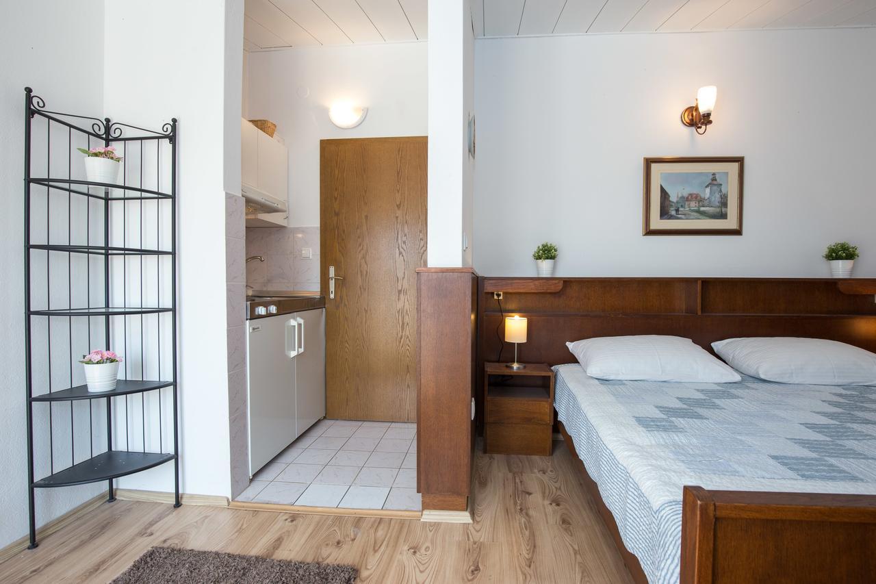 Apartments Pavic Malinska Zewnętrze zdjęcie