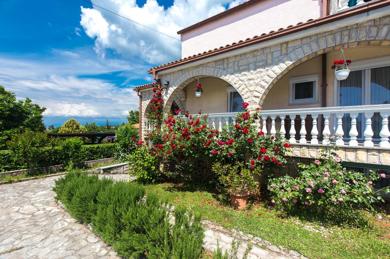 Apartments Pavic Malinska Zewnętrze zdjęcie
