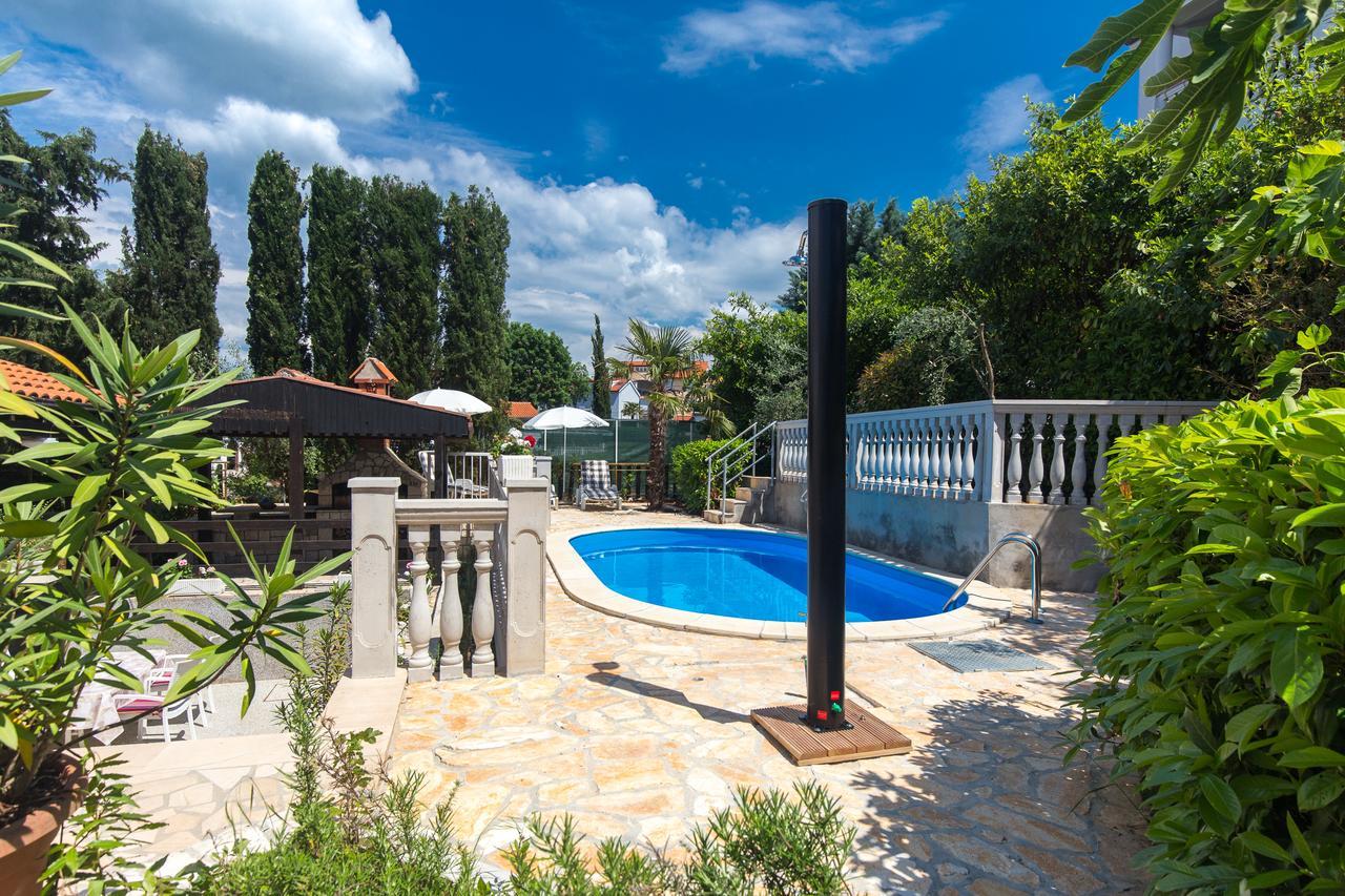Apartments Pavic Malinska Zewnętrze zdjęcie