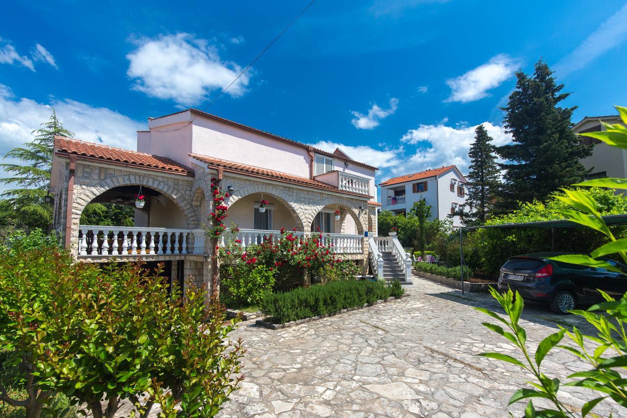 Apartments Pavic Malinska Zewnętrze zdjęcie