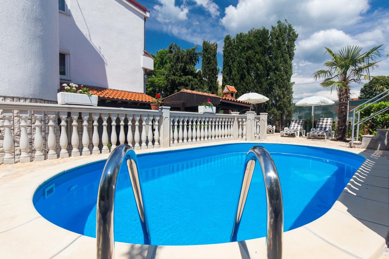 Apartments Pavic Malinska Zewnętrze zdjęcie