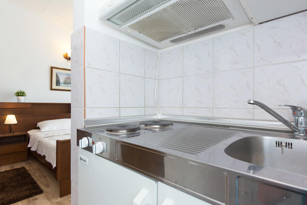 Apartments Pavic Malinska Zewnętrze zdjęcie