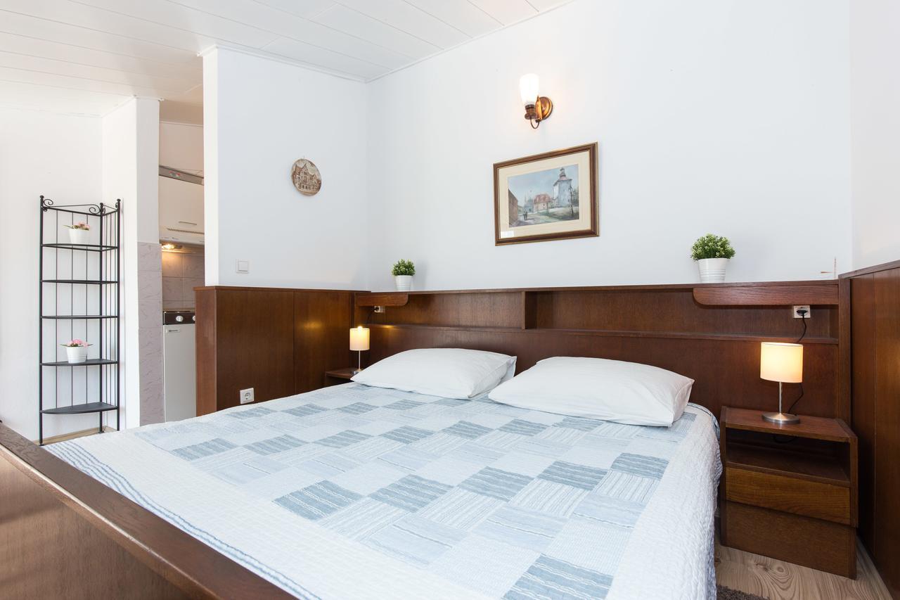 Apartments Pavic Malinska Zewnętrze zdjęcie